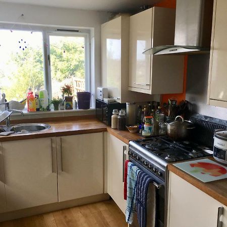 Fishponds Retreat Homestay Бристоль Екстер'єр фото