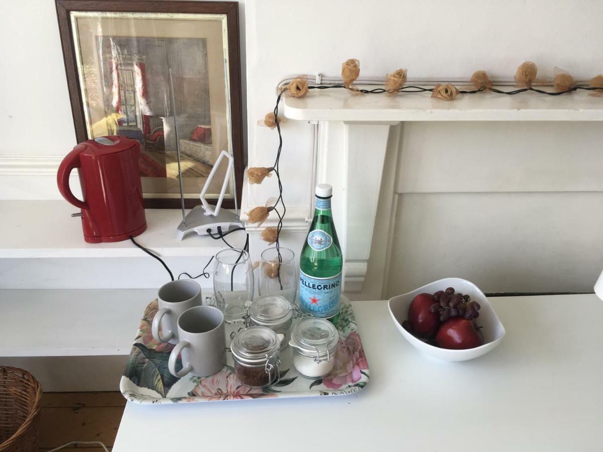 Fishponds Retreat Homestay Бристоль Екстер'єр фото